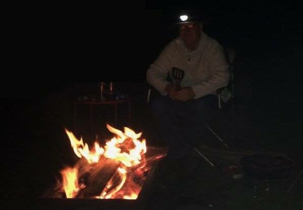 How to keep warm when camping during the winter months