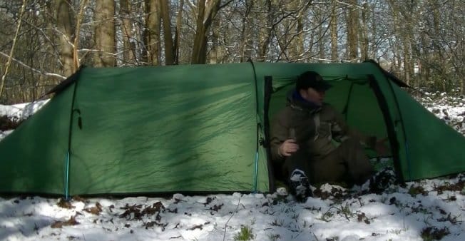 How to keep warm when camping during the winter months
